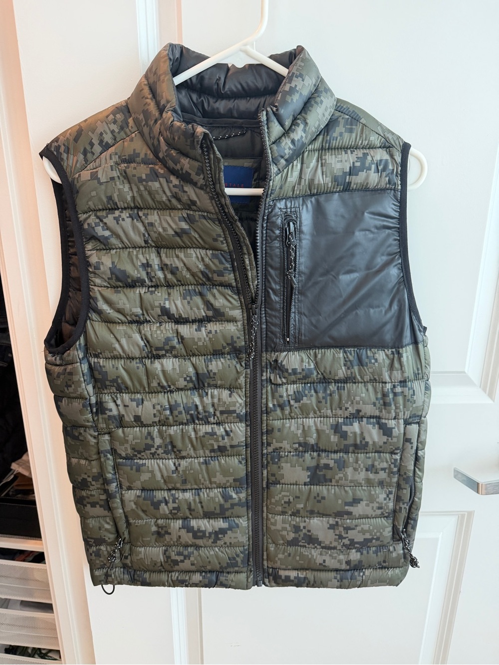 Aeropostale Olive Digital Camo Quilted Puffer Vest